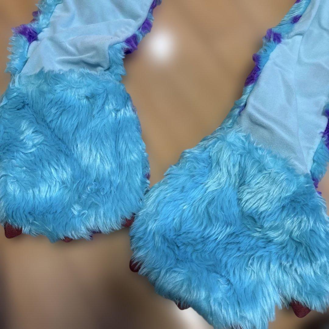 モンスター風ファー付きスカーフ