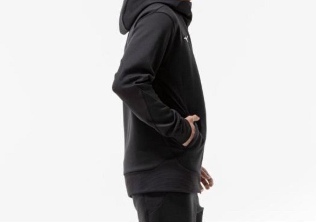 【新品未使用】ミズノ　ピーチタッチスウェットフーディ　Mサイズ　ブラック