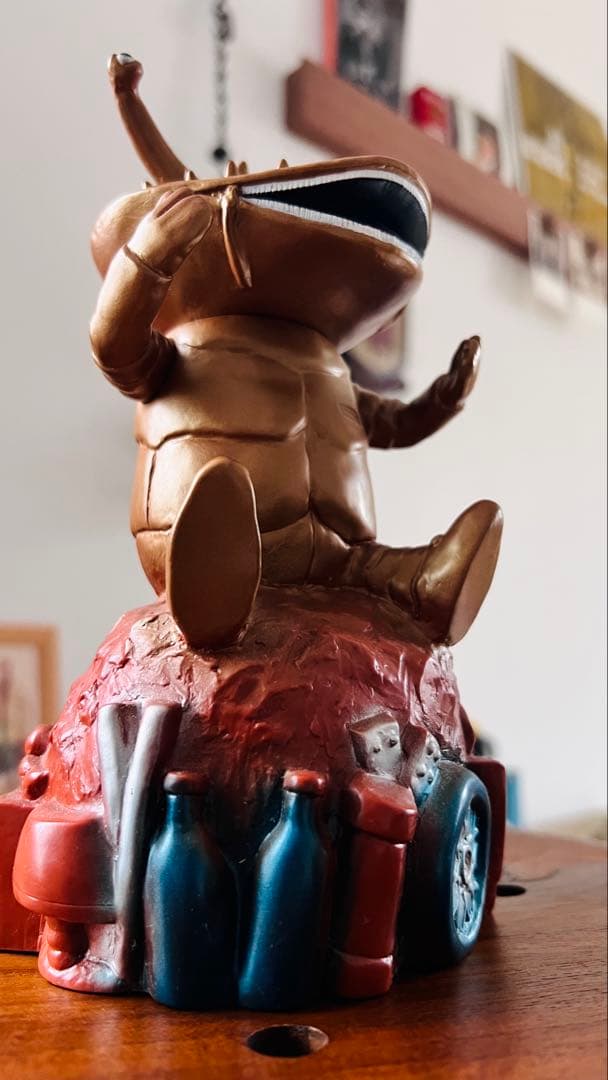 マーミット 怪獣天国 カネゴン貯金箱　開田裕治イラスト版