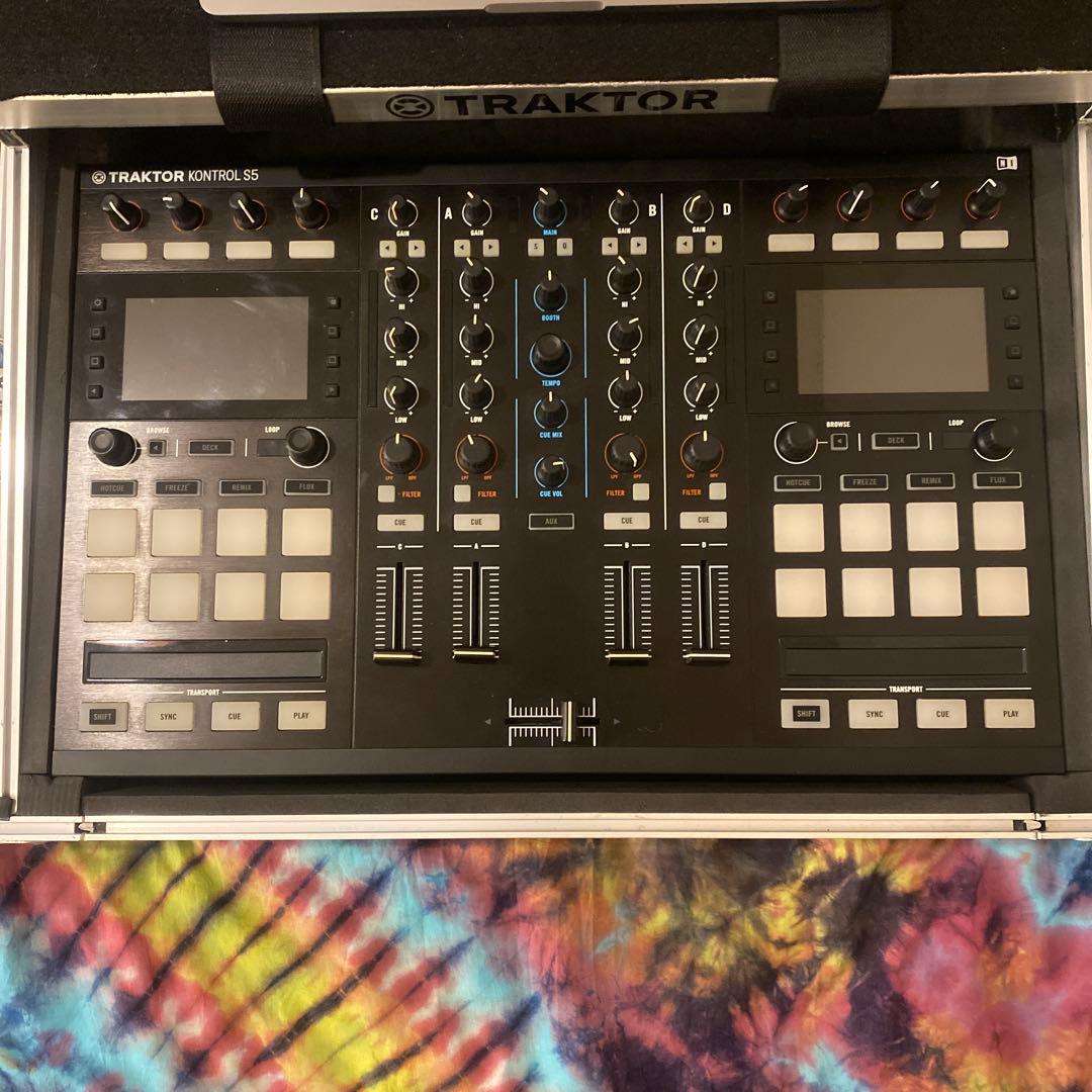 Traktor s5 DJコントローラー　専用ケース付き