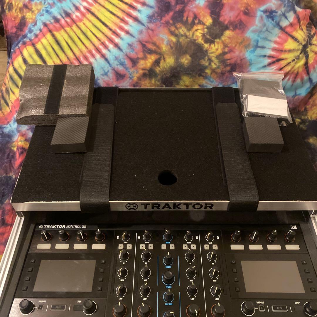 Traktor s5 DJコントローラー　専用ケース付き