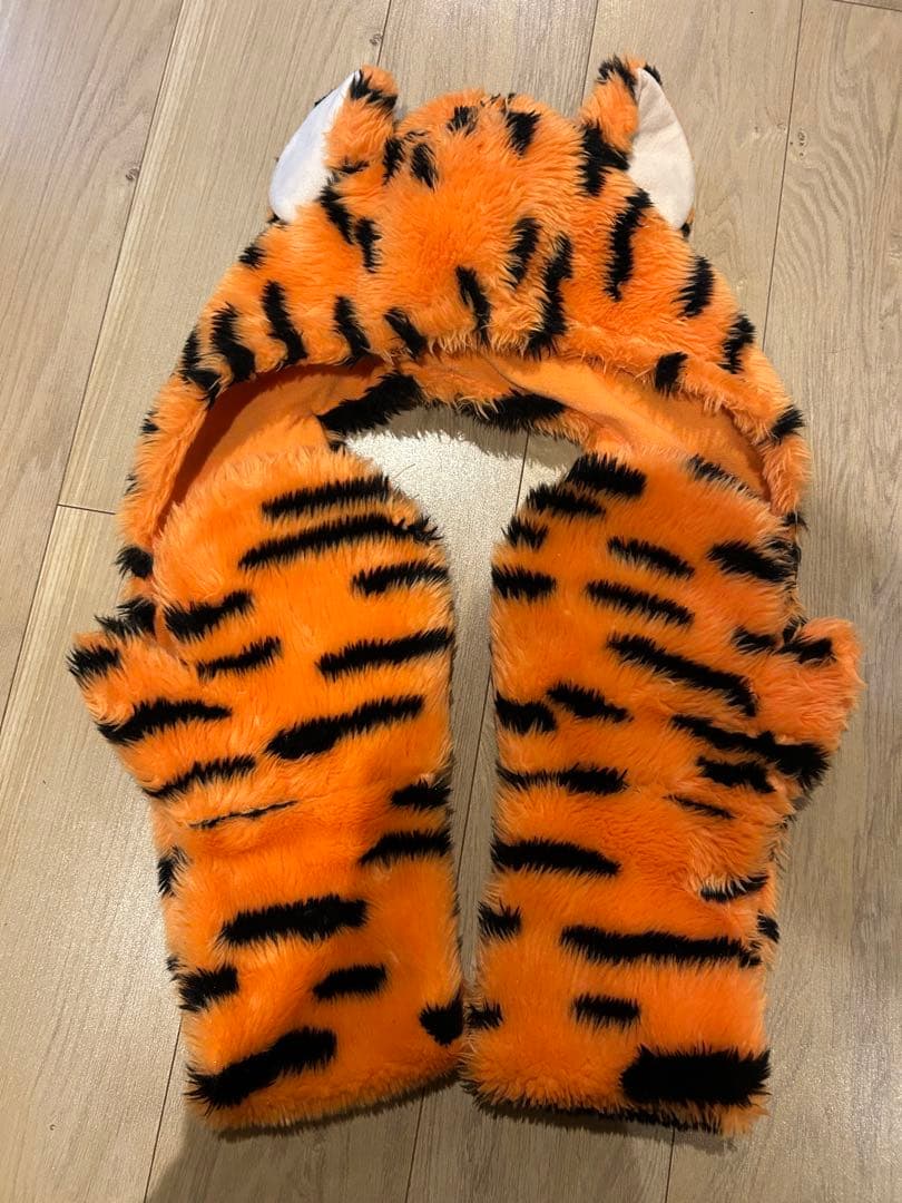 ティガー　マフラーキャップ　ファンキャップ　ディズニー　帽子