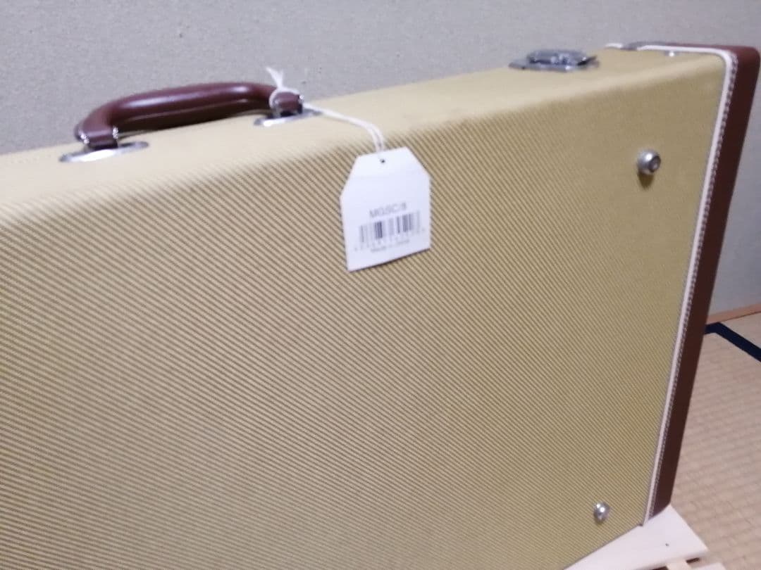 ギタースタンド　エレキギター用　ギブソン　フェンダー等にどうぞ