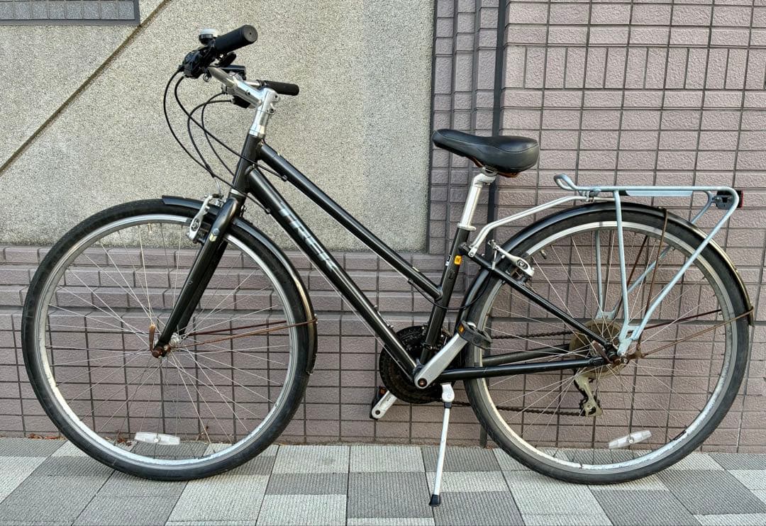 トレック　Trek Allant. クロスバイク　24段　東京