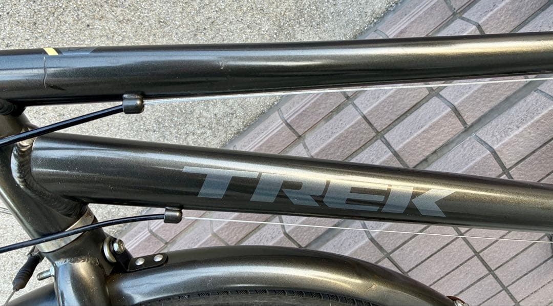 トレック　Trek Allant. クロスバイク　24段　東京