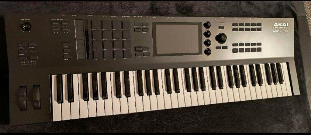 メル71919AKAI MPC KEY 61 キーボード ソフトケース付き