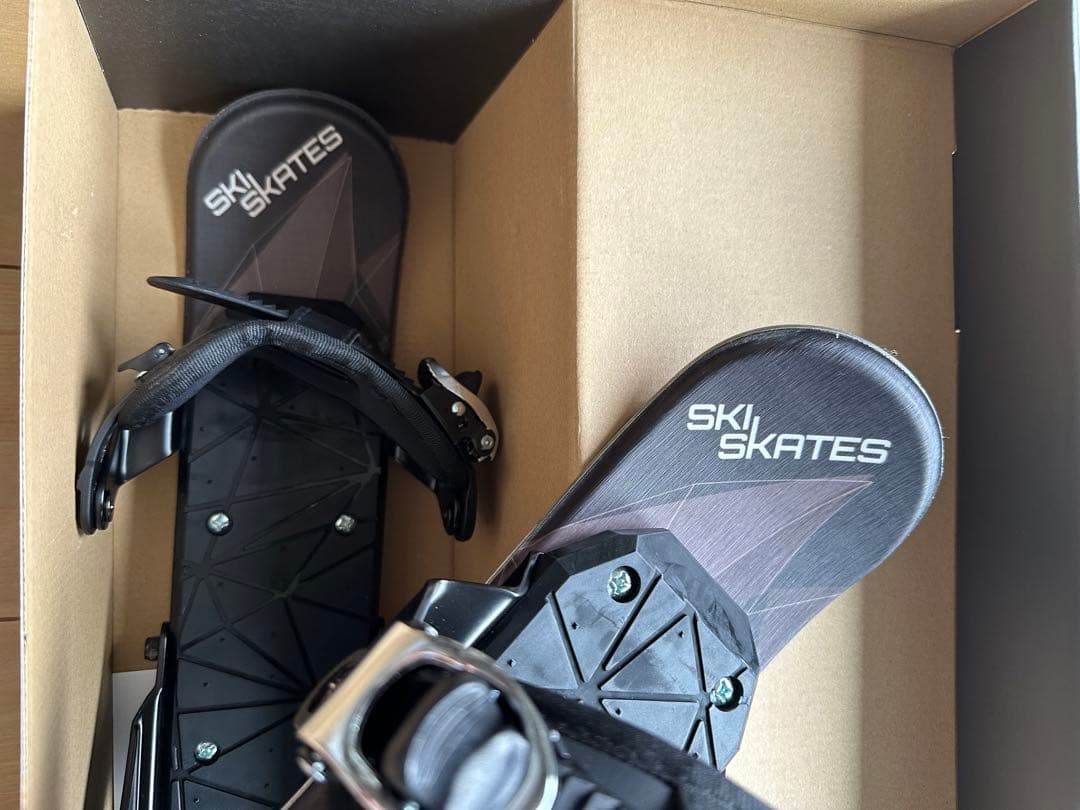 【週末限定お値下げ】 SKI SKATES ブラック 新品未使用 正規品