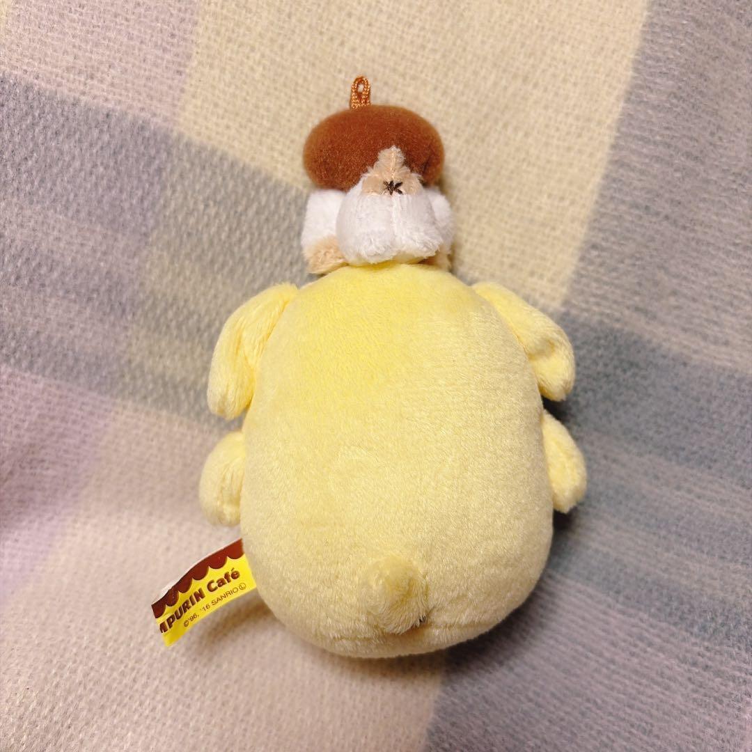 ポムポムプリンカフェ　マスコット　帽子の中にマフィン