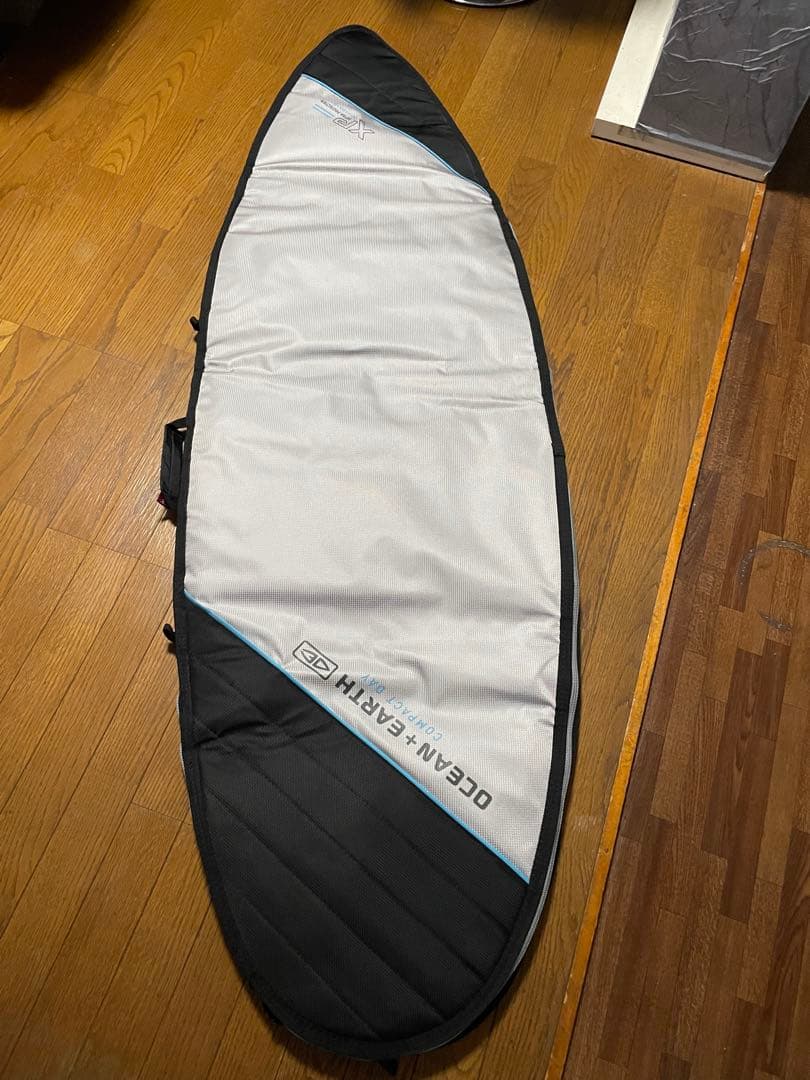 『新品』OCEAN & EARTH サーフボードケース /シルバー5'8