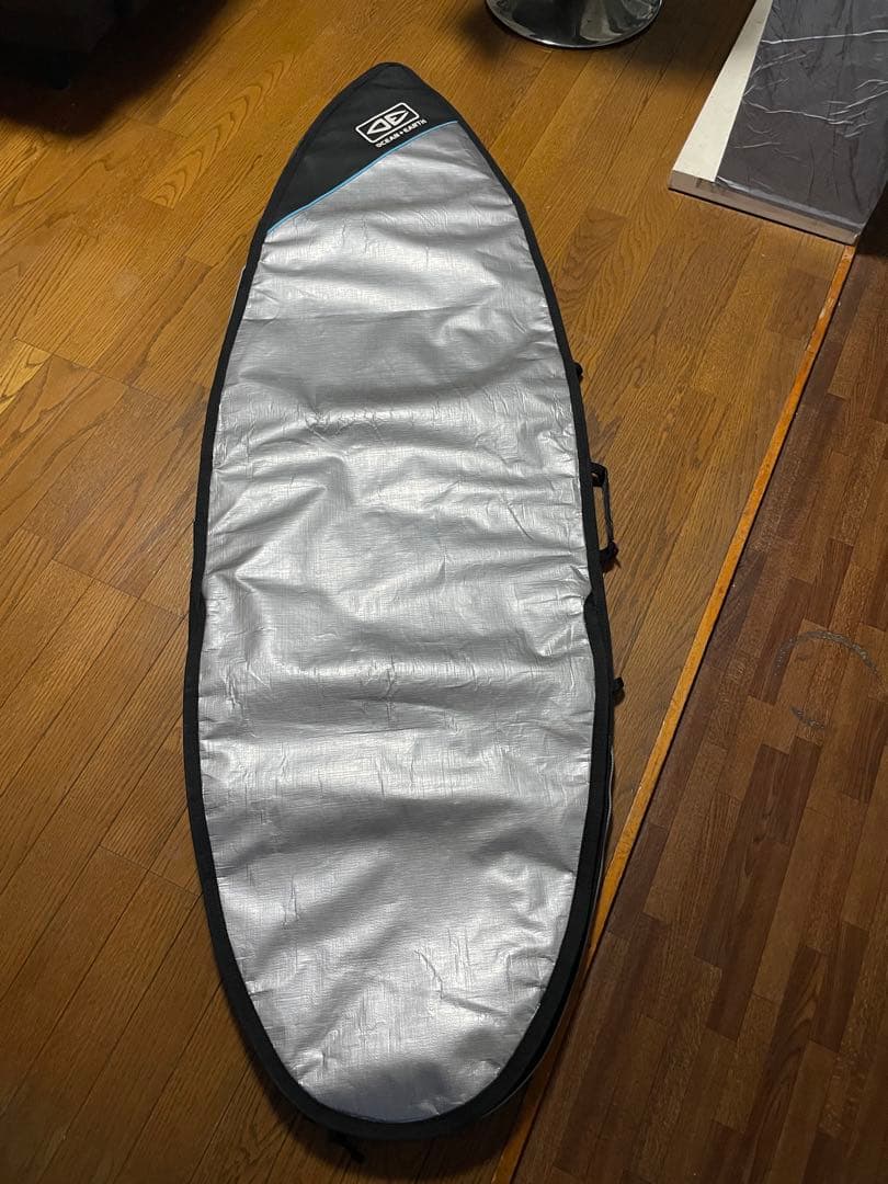 『新品』OCEAN & EARTH サーフボードケース /シルバー5'8
