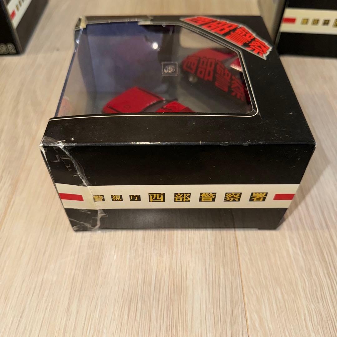 西部警察スーパーマシンミニカー　スカイネットのセット