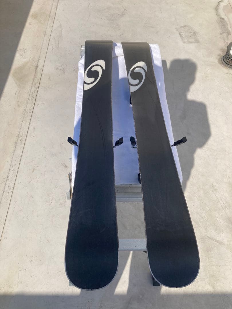 ショートスキー　(ファン)ボードと解放ビィンディング のセット SALOMON