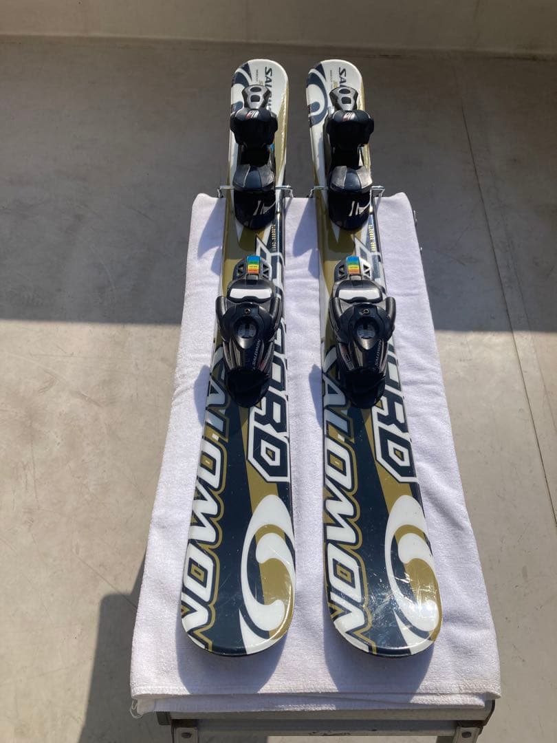 ショートスキー　(ファン)ボードと解放ビィンディング のセット SALOMON