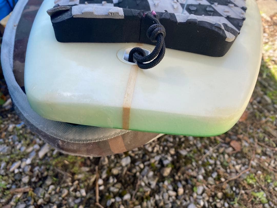 クウォーターショートボード ホワイト・グリーンケース付