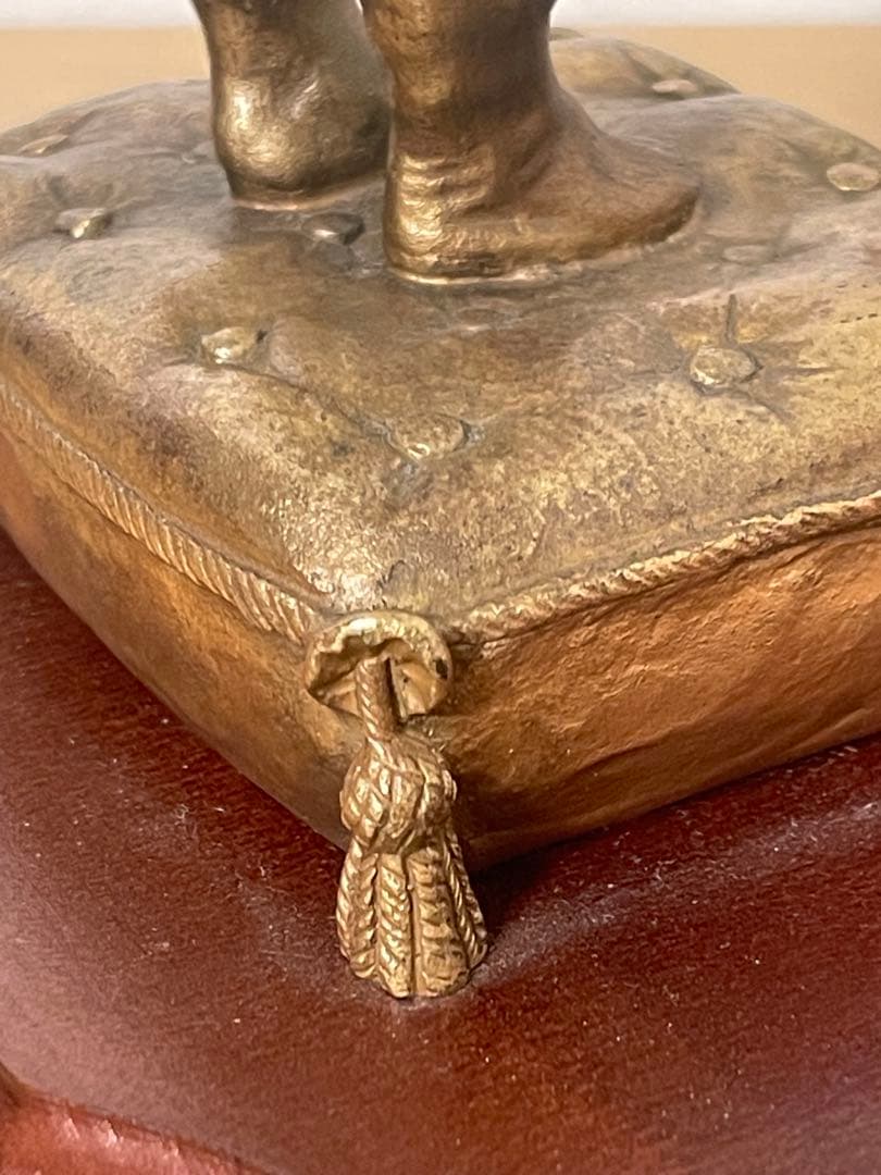 ブロンズ製少女像 メガネ付き