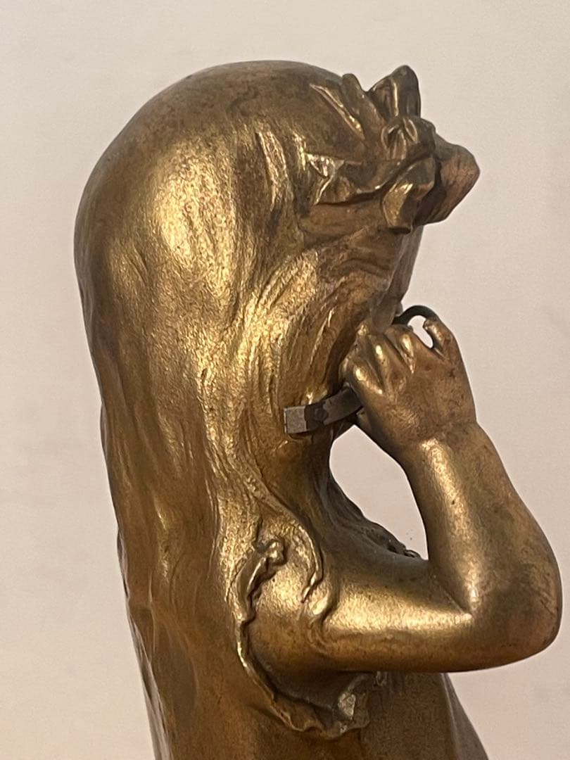 ブロンズ製少女像 メガネ付き