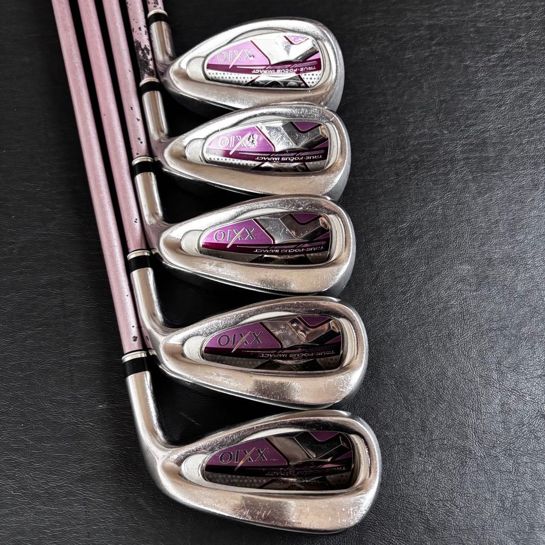 初心者向けレディースゴルフクラブセットXXIO10ゼクシオテン シルバーバッグ