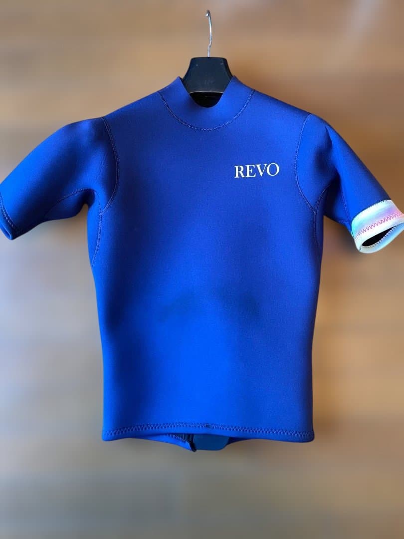 REVO タッパー 青 ジッパー付き