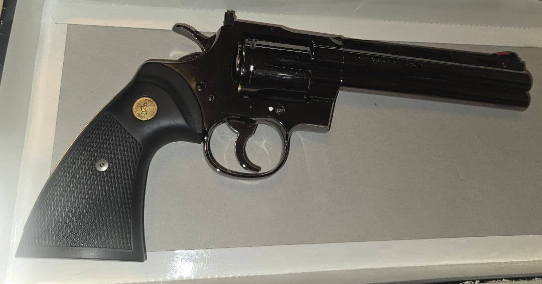 コルト　パイソン３５７マグナム　トワイライトクローム