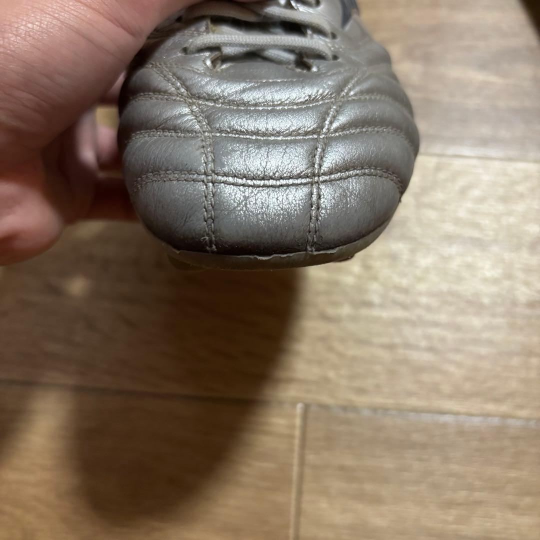 MIZUNO モレリアネオ4シルバー　26.0