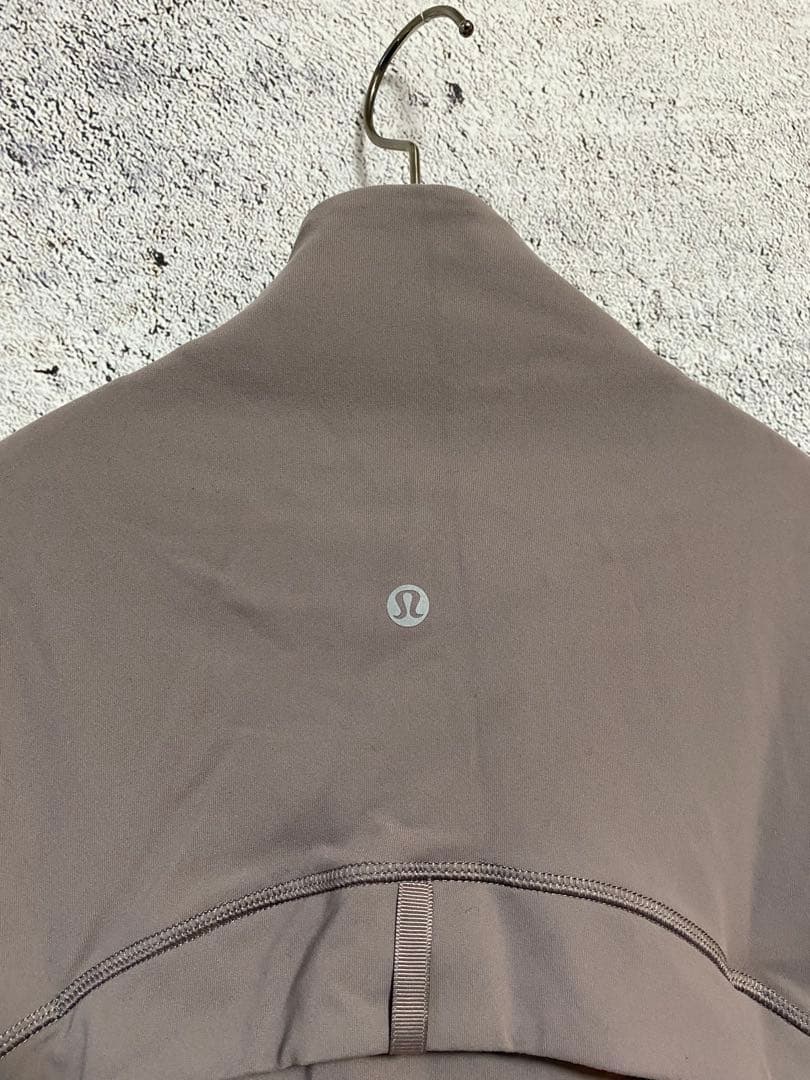 ルルレモン　ディファインジャケット