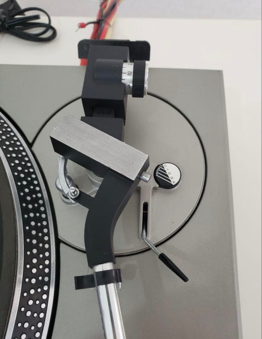 Technics SL-1200 ターンテーブル