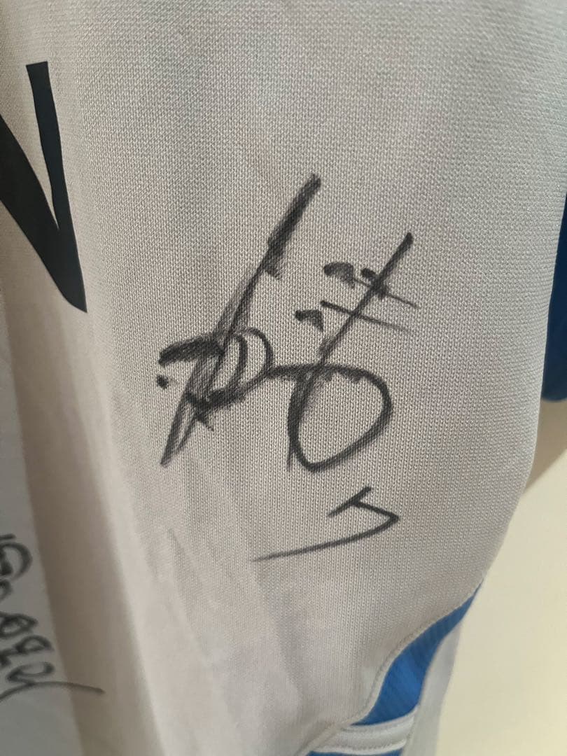 未使用　サッカー　 adidas 直筆サイン入　ウェア　ユニフォーム　中田英寿