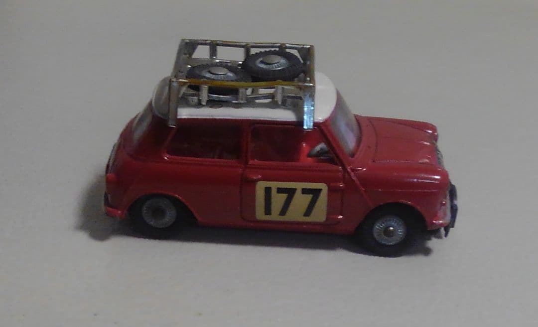 モンテカルロクーパーSダイキャストミニカー