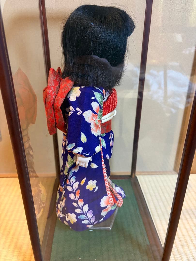 売却済み　市松人形　昭和初期　（ガラスケースは含みません）