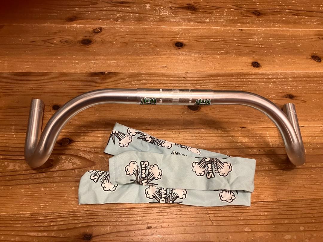 SimWorks to smile bar 520幅 26.0径