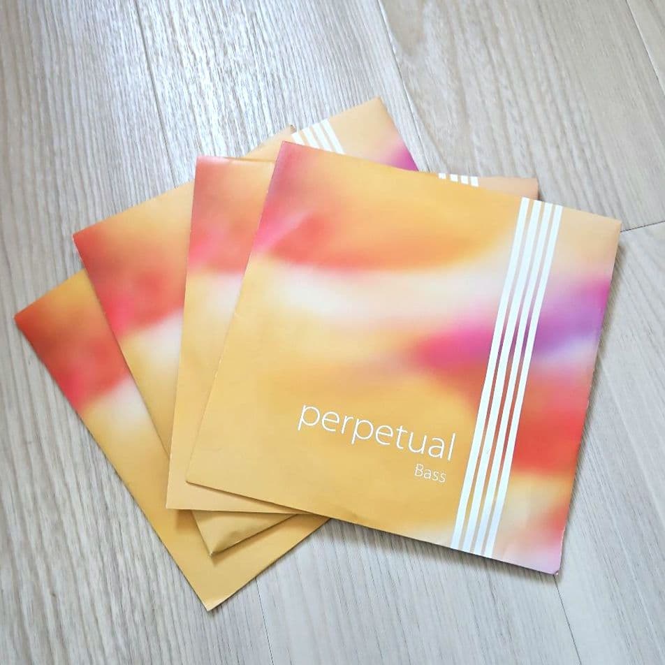 新品・未使用品【コントラバス弦】パーペチュアル　4弦セット