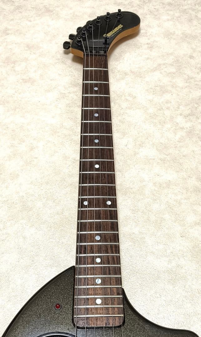 【超美品】ZO-3 芸達者 MB アンプ内蔵ミニギター 専用ソフトケース付