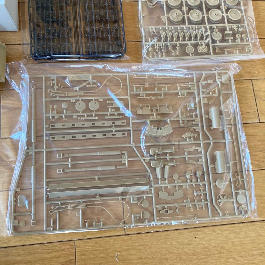 希少！タミヤ ドイツ重戦車タイガーⅠ型オットー・カリウス搭乗車1/35 旧キット