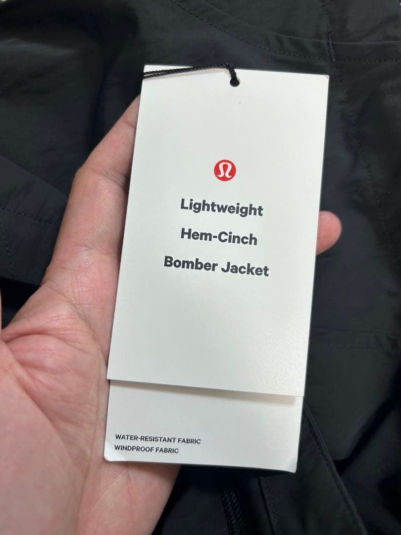 ルルレモン 軽量ボンバージャケット S新品未使用