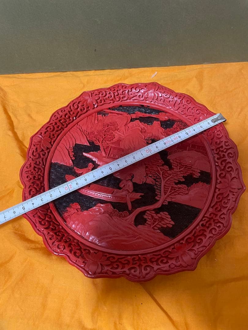 中国　剔紅　堆朱　輪花皿　飾皿