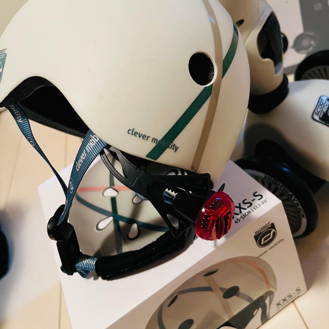 美品！室内のみで使用！SCOOT AND RIDE スケーター　ヘルメットセット