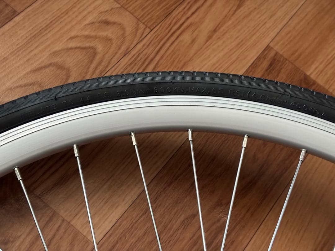 自転車電動アシストタイヤ　前輪　27インチ