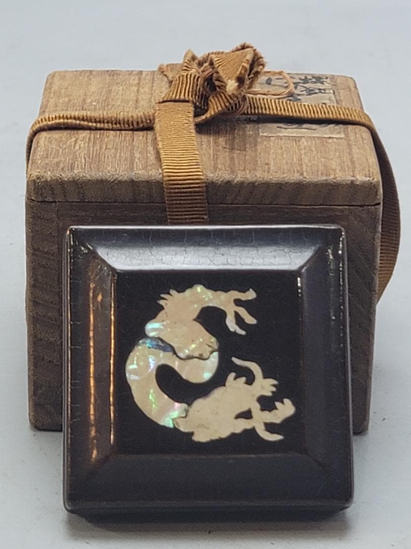 中国美術 唐物 螺鈿龍紋 香合 DT513