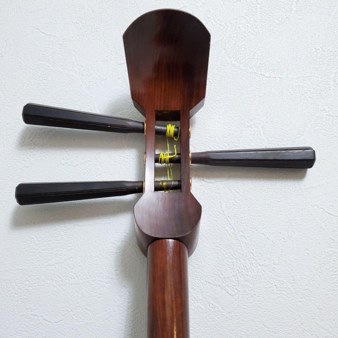 三味線 紅木 中棹 丸打胴 ハードケース 民謡 地唄