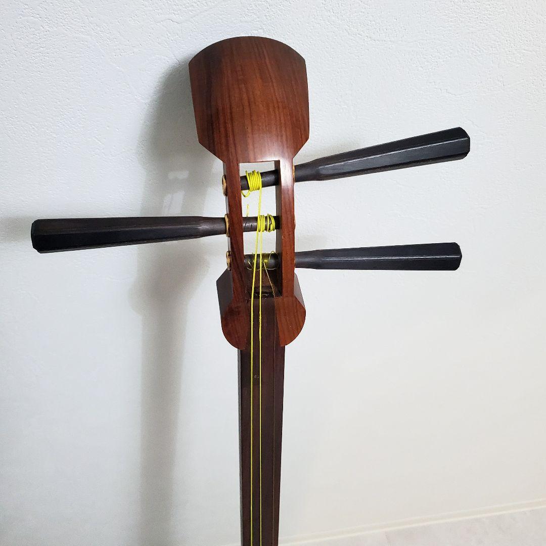 三味線 紅木 中棹 丸打胴 ハードケース 民謡 地唄