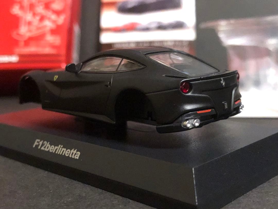 京商 1/64 フェラーリ F12 ベルリネッタ シークレット　マットブラック