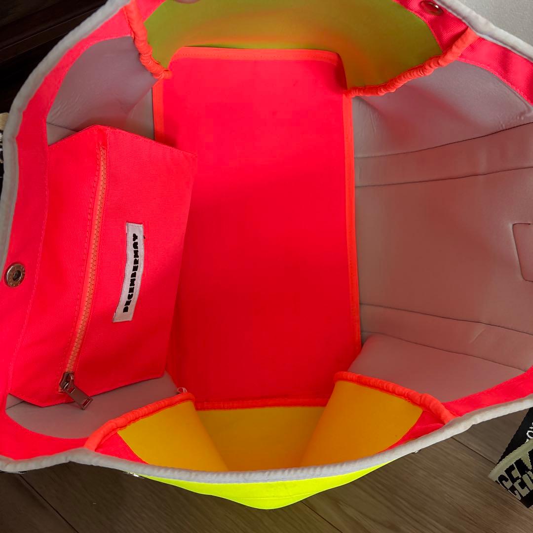 【ディセンバーメイ】ネオプレーントートバッグ ロッカーバッグ 大容量 ネオン