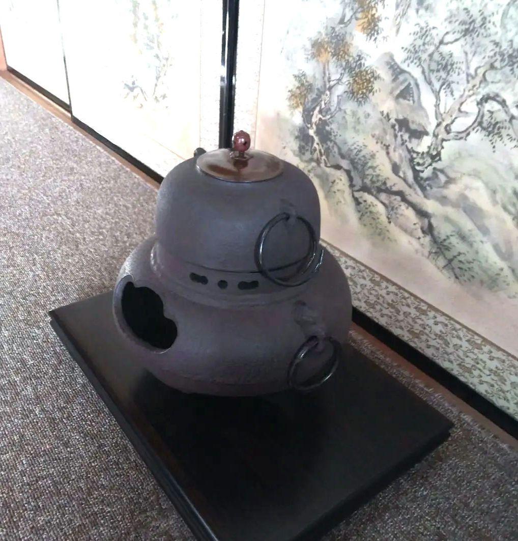 黒色鉄製茶釜 取っ手付き