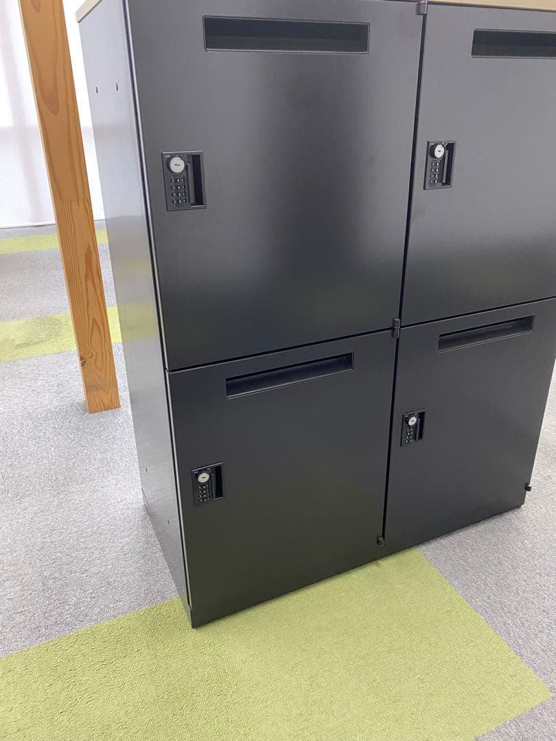 本日販売終了 内田洋行 パーソナルロッカー ブラック　天板付 メールボックス