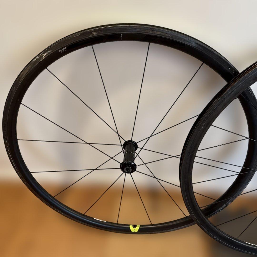 GIANT SLR1 カーボンホイール リムブレーキ チューブレス シマノフリー