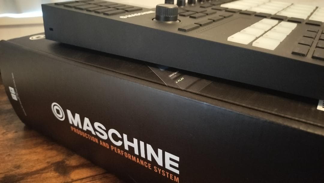 MASCHINE MK3 箱 付属品 NATIVE INSTRUMENTS_美品