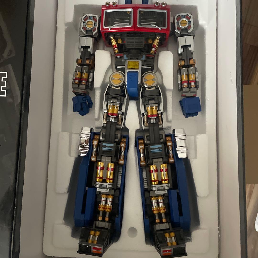 Action Toys ULTIL UM-1 オプティマスプライム