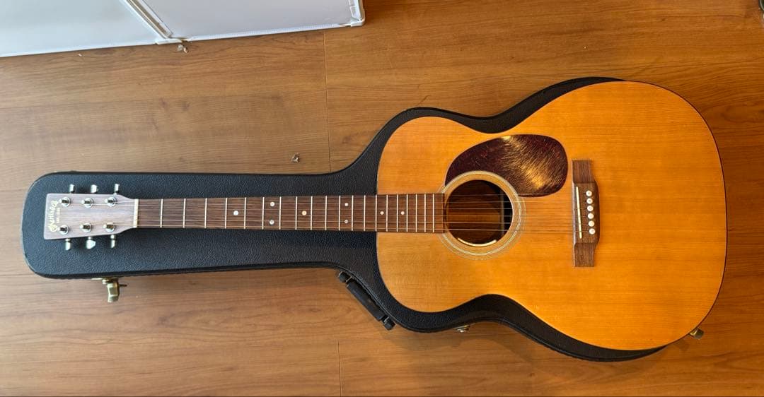 LRバグス アンセム PU付き❗️ マーチン Martin OOO-1R