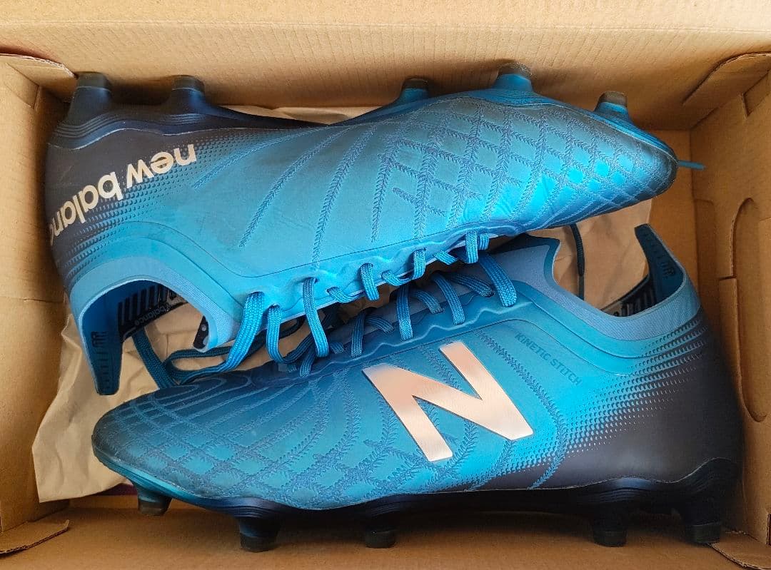 サッカースパイク26.5new balance