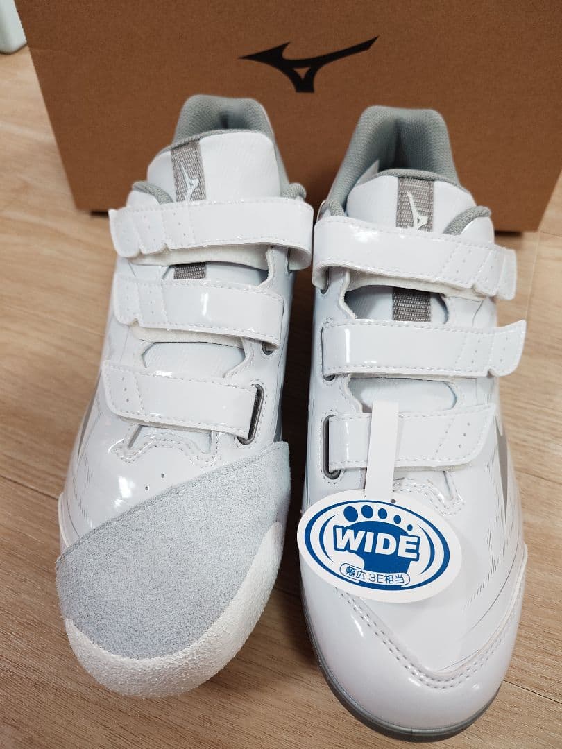 Mizuno 野球　ホワイト スパイク ポイント最新モデル